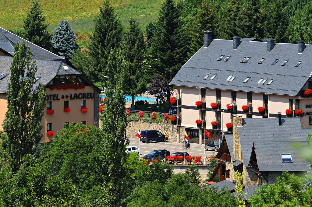 Hotel Lacreu Salardu Exterior photo